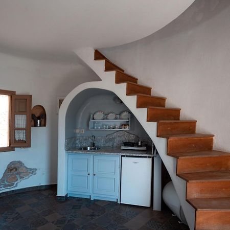 Xaraki Traditional Houses Folegandros Town ภายนอก รูปภาพ