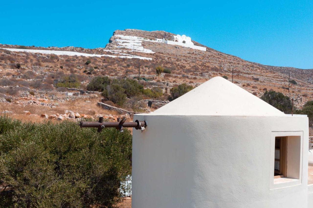 Xaraki Traditional Houses Folegandros Town ภายนอก รูปภาพ