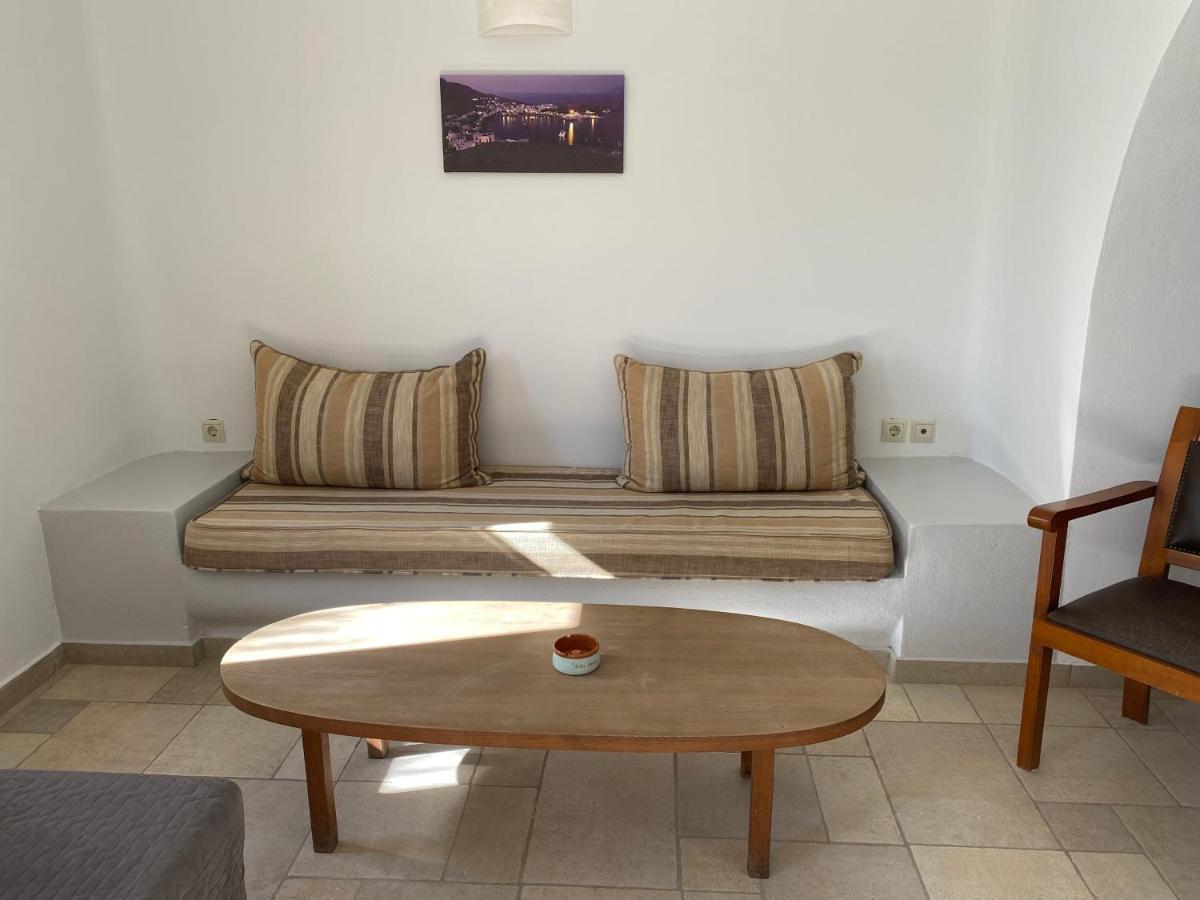Xaraki Traditional Houses Folegandros Town ภายนอก รูปภาพ